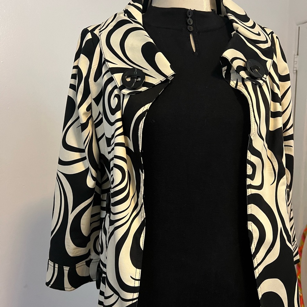 Carole Little BNWT Retro Black swirl blazer! Size Medium
